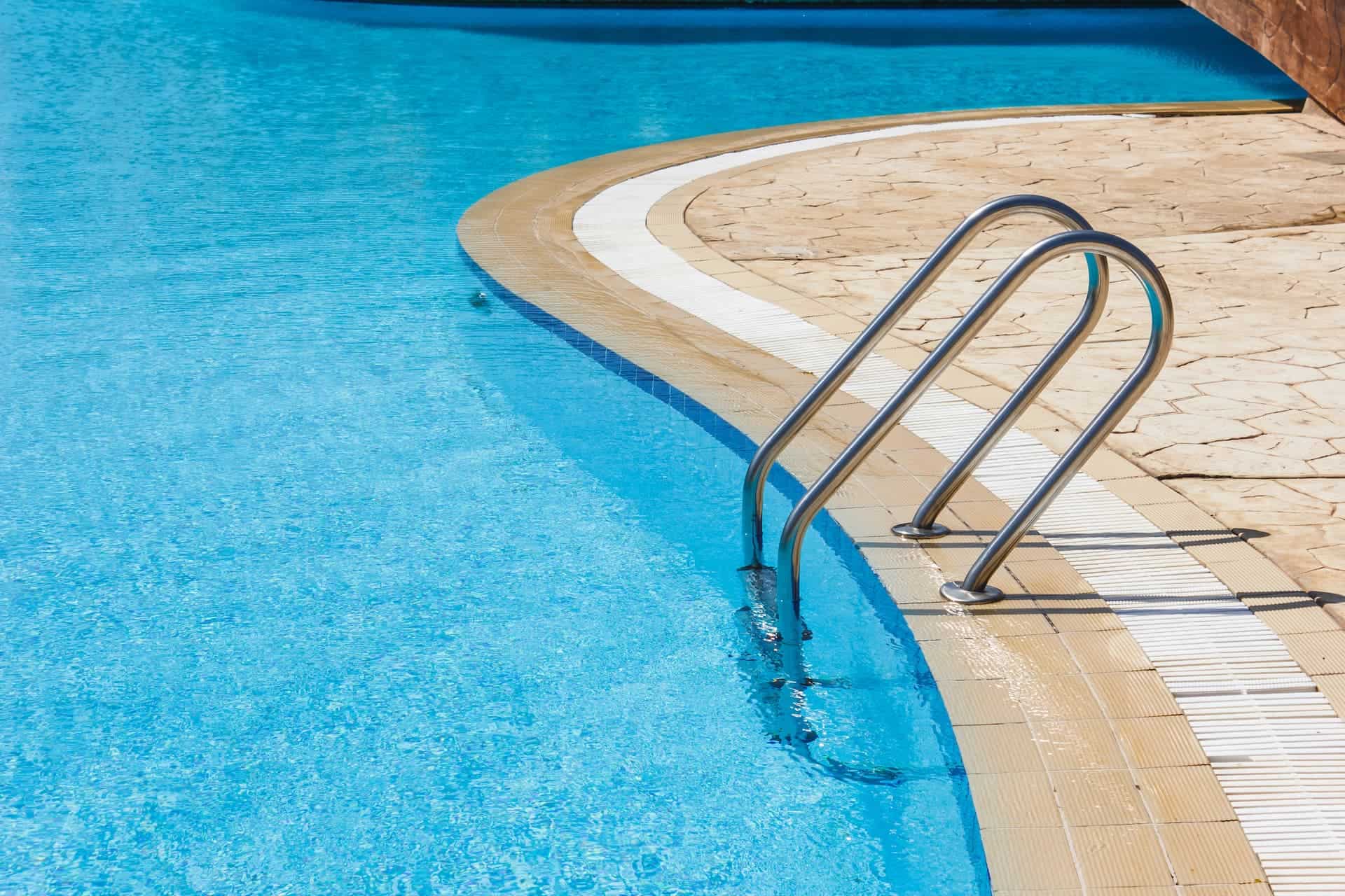 Deep End Pool Service Banner